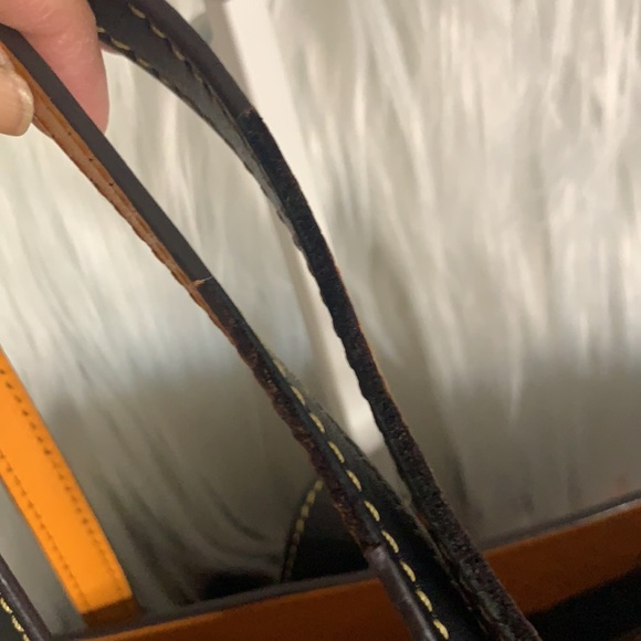 DOONEY & BOURKE TOTE - Picture 8 of 16